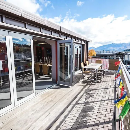 Base Wanaka Hostel-3